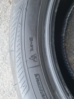 Celoročné pneu Goodyear 225/55 R17 – cca 7,5 mm dezén - 8