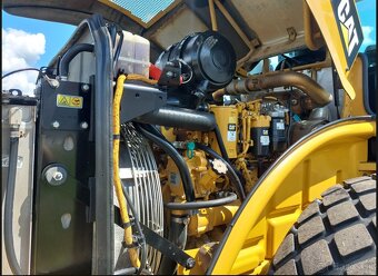 Caterpillar CS64B - 8