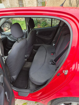 Toyota Yaris 2003 - 8