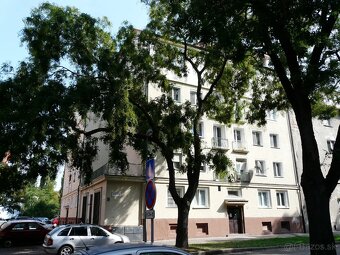 Prenájom 2 izbový byt, balkón Kvačalova ul. Ružinov - 8