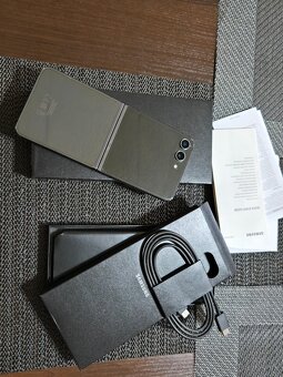 SAMSUNG Z FLIP 5 - 8