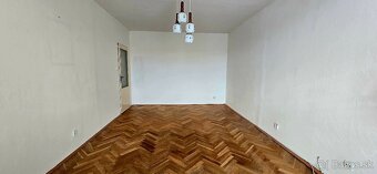 Predám 2-izbový byt v centre Topoľčian – 64 m², balkón, výťa - 8