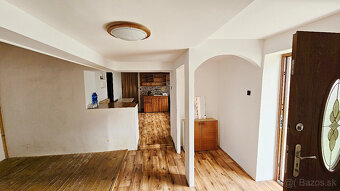 Rodinný dom v obci Chmiňany, s veľkou záhradou na predaj - 8