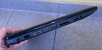 Asus X553M / Intel N2830 / 4GB RAM / 128GB SSD / 15.6" - 8