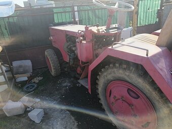 Ponúkame na predaj traktor s prívesom - 8