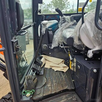 Minibager Hitachi ZX 26U - 8