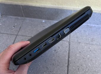 Toshiba ntb / Celeron 1005M / 4GB RAM / 128GB SSD / 15.6" - 8