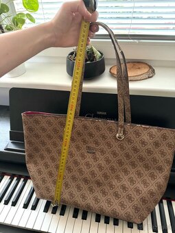 Guess originál kabelka - veľká hnedá - 8