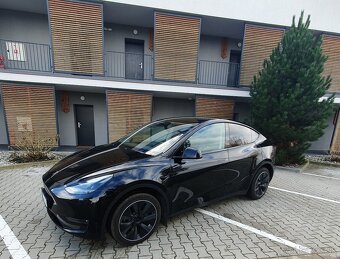 Tesla model Y ✅ Long Range ✅ Dual motor NELAKOVANE - 8