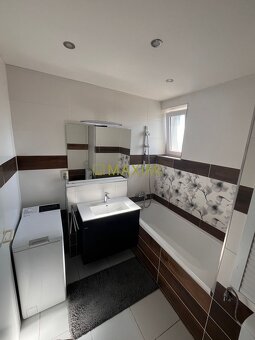 Moderný 2 izbový byt na Južnej ulici, klimatizácia, stačí sa - 8