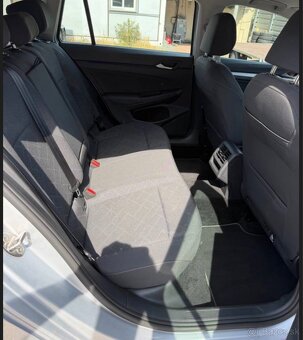 Volkswagen Golf Variant - 8