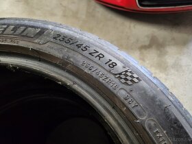 4x Letné pneu 235/45r18 - 8