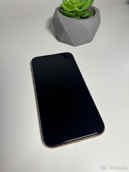iPhone 11 pro - 64Gb - zdravie 100% - 8