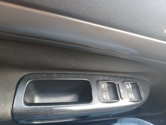 PONUKAM V CELKU ŠKODA OCTAVIA 2 1,9TDI 77KW - 8