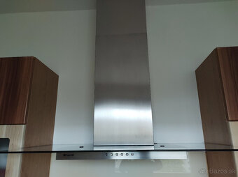 Kuchynská linka so vstavanými spotrebičmi - 8