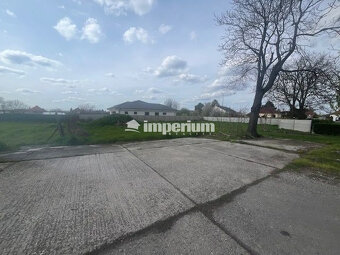 Predaj : pozemok 1550 m2 aj pre developerov v obci Veľké Bl - 8