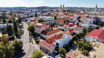 NA PRENÁJOM REPREZENTATÍVNE PRIESTORY- NITRA CENTRUM - 8