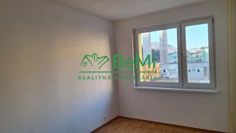 3 izb.byt v Lipanoch na skvelom 2.poschodí s balkónom - 8