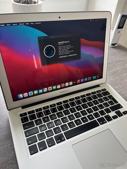 Apple MacBook Air 13,3" - 8