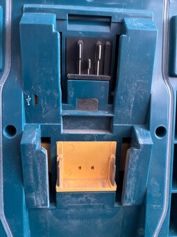 Makita DMR 115 - 8