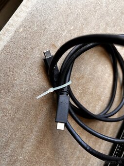 Rôzne počítačové a video káble - HDMI, USB-C, Mini DisplayPo - 8