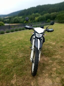 Kawasaki KLX 250 - 8