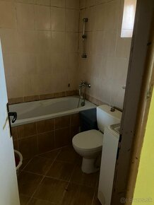 Predám starší rodinný dom. - 8