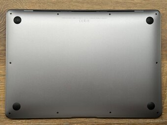 Apple MacBook Air 13" 256GB / M1 (2020) - 8