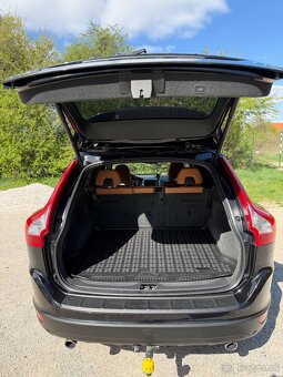 Predám Volvo XC60 D4 Inscription - 8
