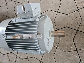 Predám rôzne el.motory na čerpadlá od 0,55 do 11kW - 8