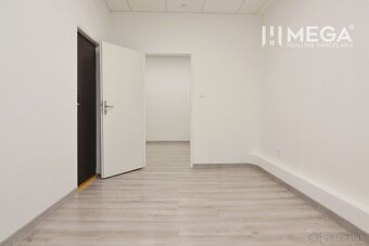 PRENÁJOM komerčného priestoru (26 m2) blízko centra Humenné - 8