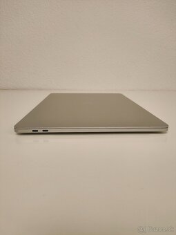 MacBook Pro 15 2016 | i7 • 16GB • 256GB SSD - 8
