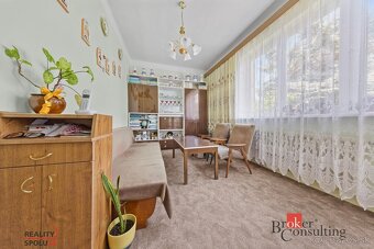 Starší rodinný dom v tichej lokalite BA III Vajnory, na pred - 8