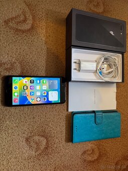 iPhone 8 plus 64gb - ako nový - 8