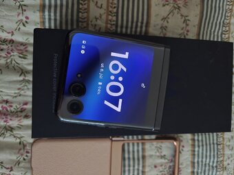Motorola razr 40 ultra - 8