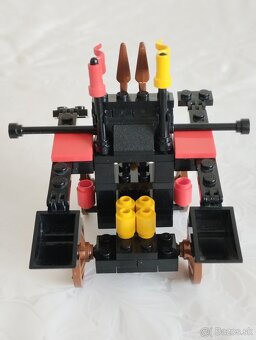 LEGO Castle 6039 Twin-Arm Launcher - 8