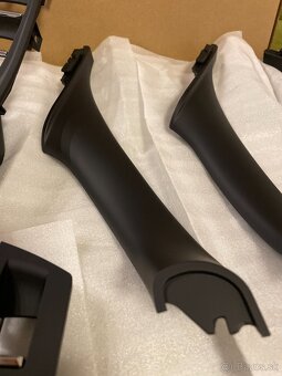 BMW F10/F11 NOVÉ madlá dverí čierne KOMPLET SADA - 8