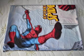 Paplón a vankúš Spiderman - 8
