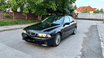 BMW - 8