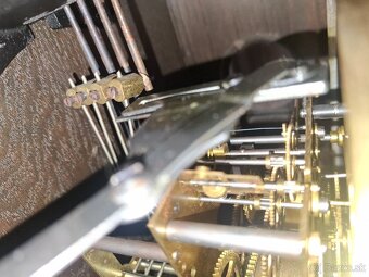 Predám funkčné polbicie nástenné hodiny JUNGHANS V:74cm ARTD - 8