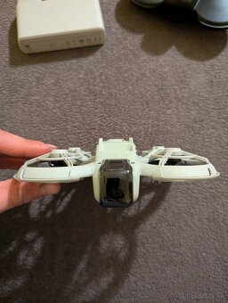 DJI neo - 8