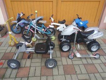 slapaci traktor z vleckou kolobezka trojkolka odrazadlo - 8