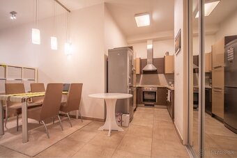 PRENÁJOM 2 izbový byt 75 m² Five Star Residence, Staré Mesto - 8