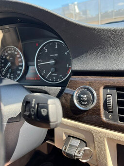 BMW Rad 3 Coupé 320d A/T - 8