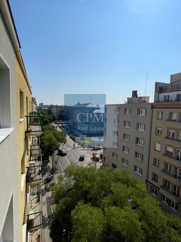 Na prenájom zrekonštruovaný 3 a pol izbový byt s 2 balkónmi - 8