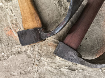 sekera,dlabačka ,sekery,hoblík,nebožiec,staré náradie,54 - 8