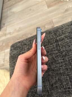 iPhone 14 modrý - 8