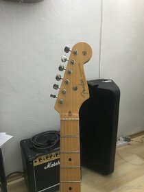 Fender stratocaster - 8