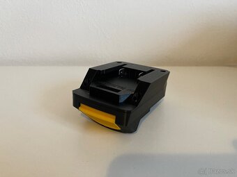 Predam adapter z Parkside baterie na Dewalt naradie - 8