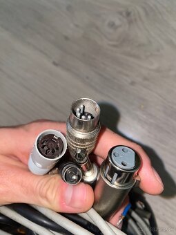 Audio káble - 8